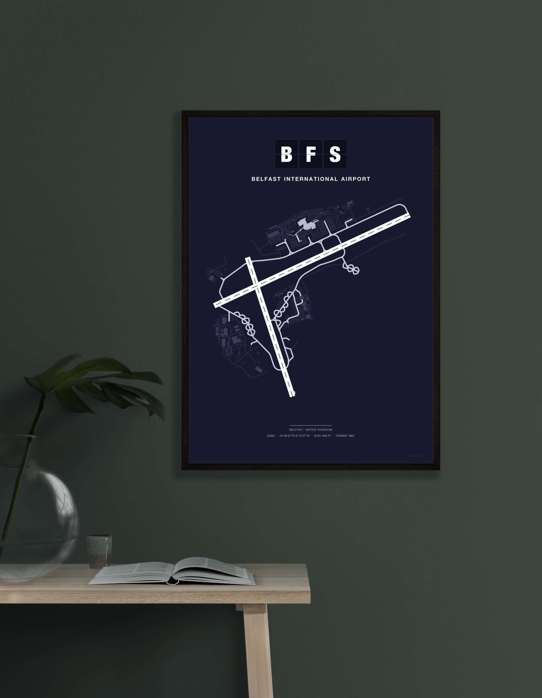 BFS Belfast International Airport map - Dark style