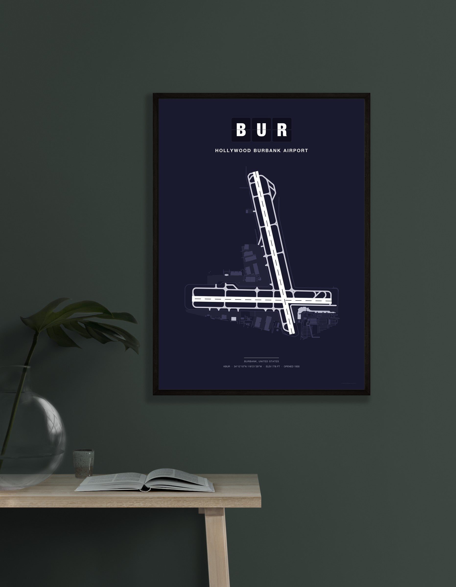 BUR Hollywood Burbank Airport map - Dark style