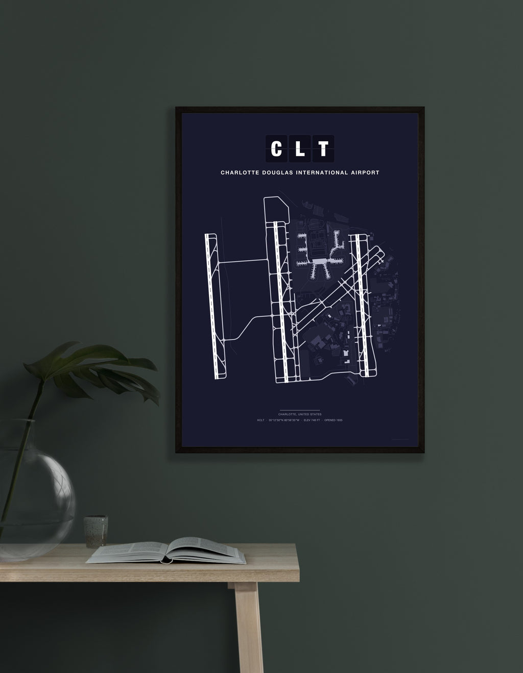 CLT Charlotte Douglas International Airport map - Dark style