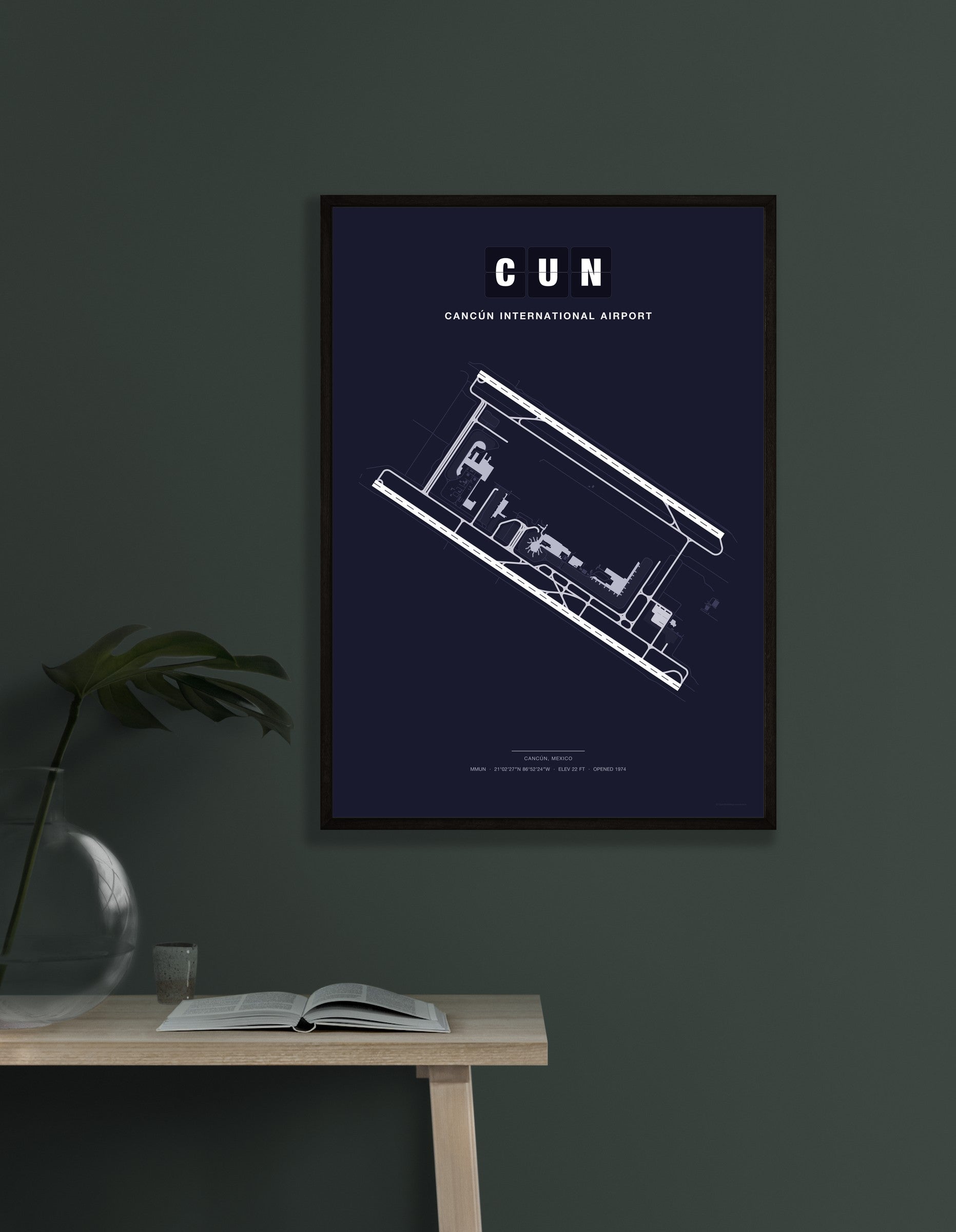 CUN Cancún International Airport map - Dark style