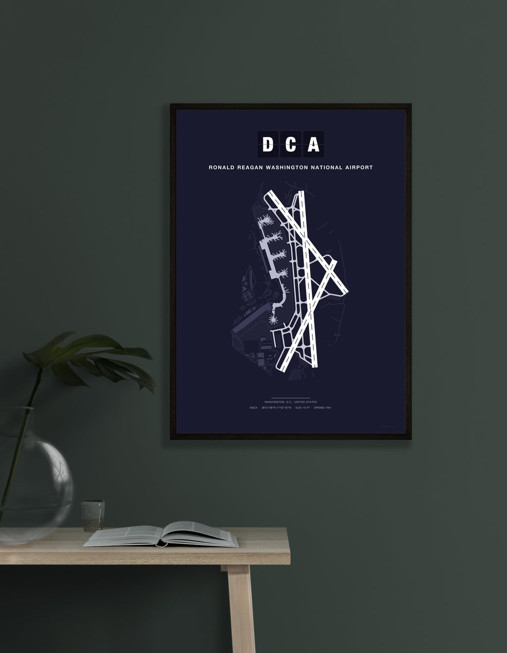 DCA Ronald Reagan Washington National Airport map - Dark style