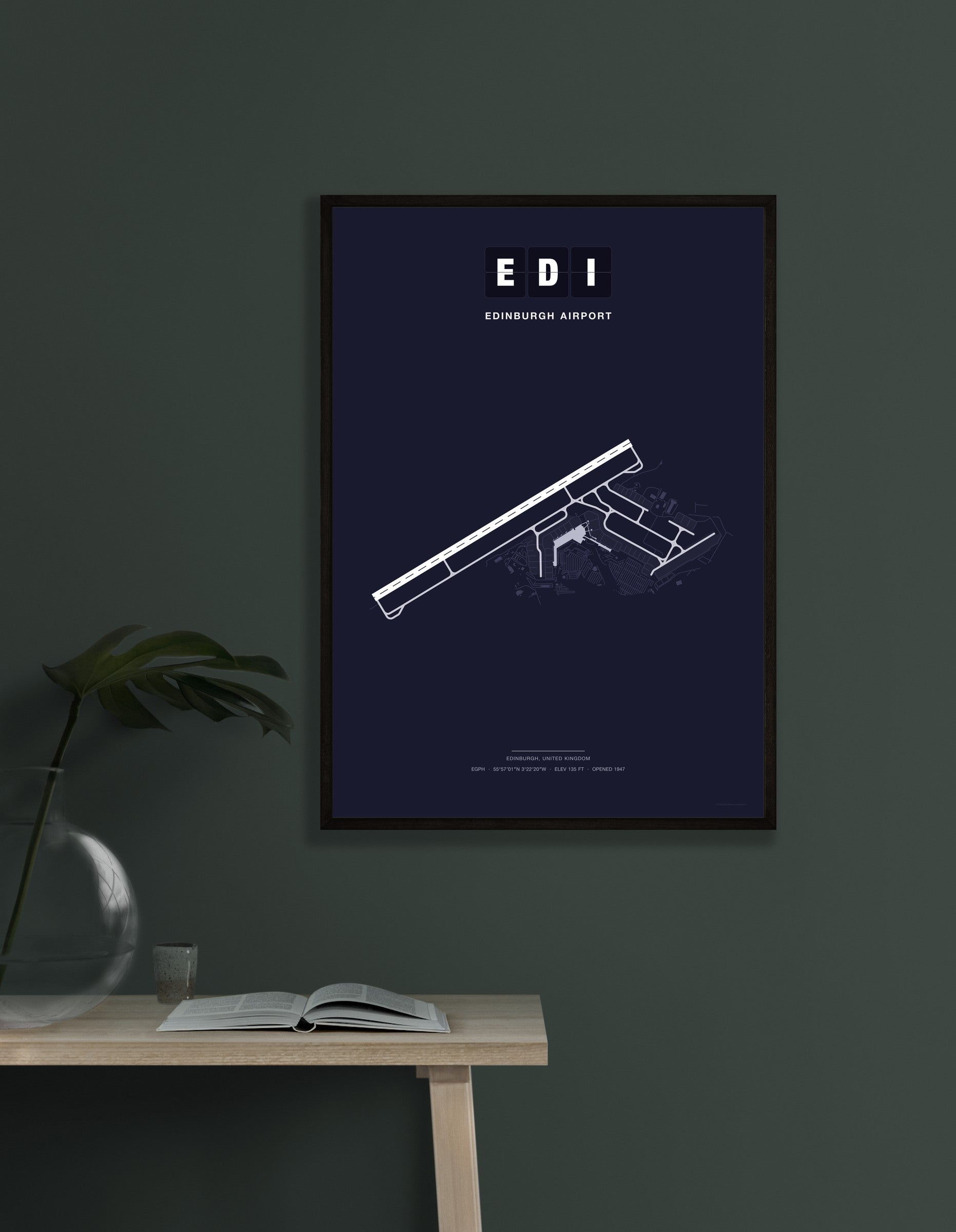 EDI Edinburgh Airport map - Dark style