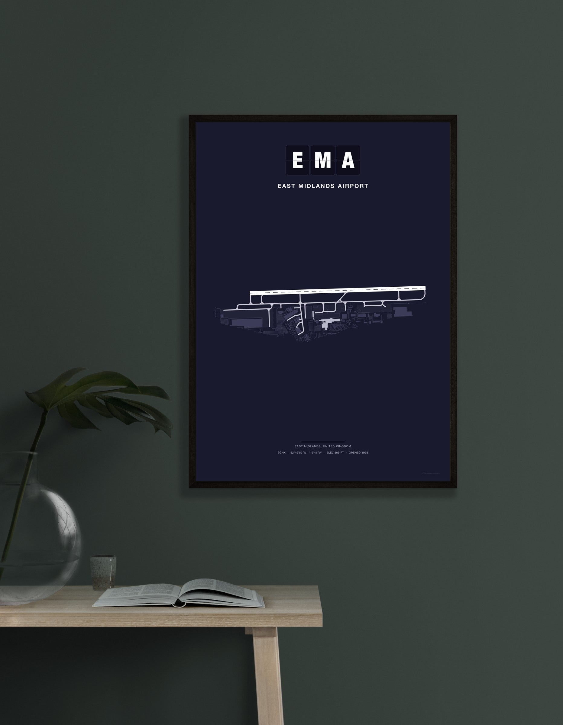 EMA East Midlands Airport map - Dark style