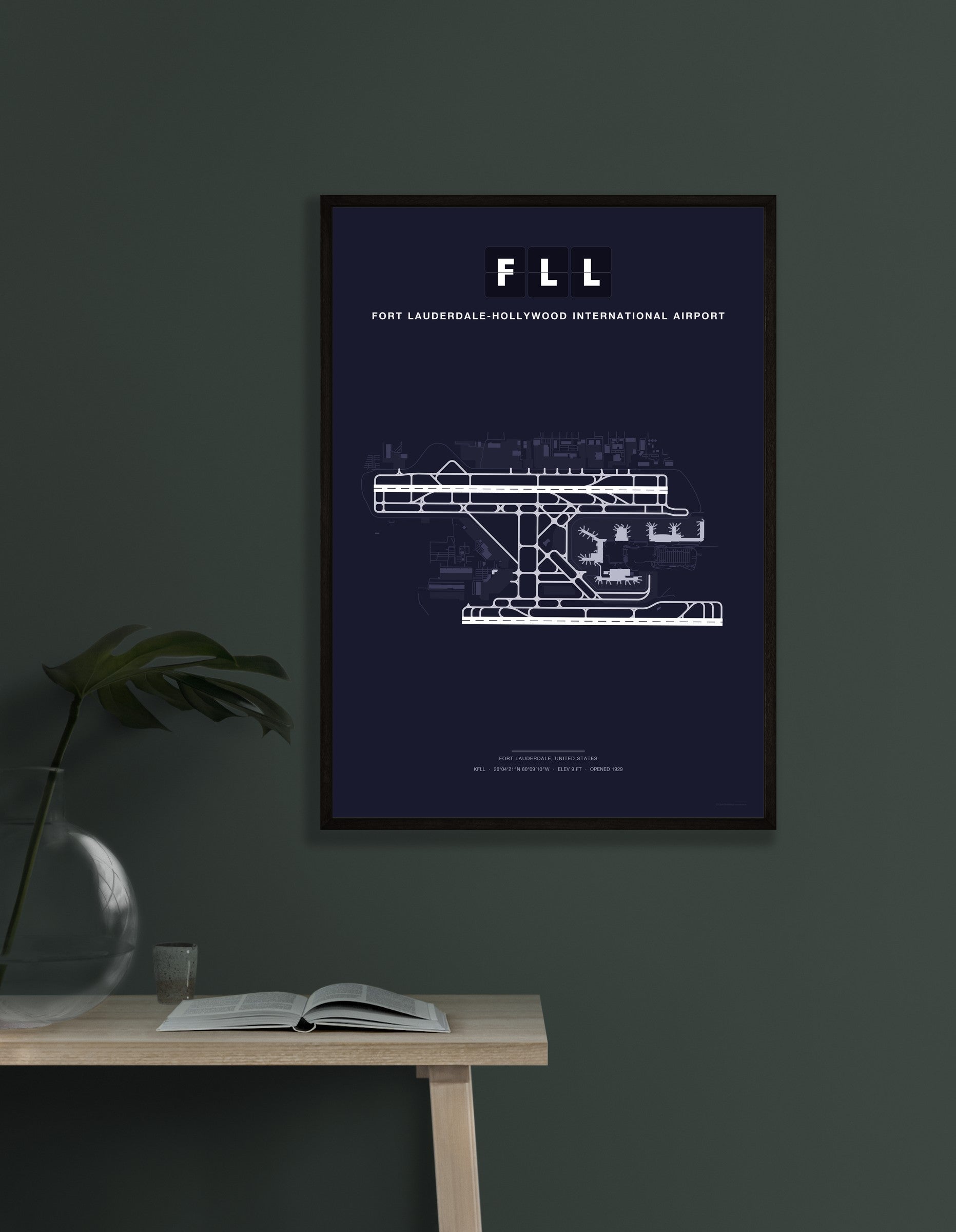 FLL Fort Lauderdale-Hollywood International Airport map - Dark style