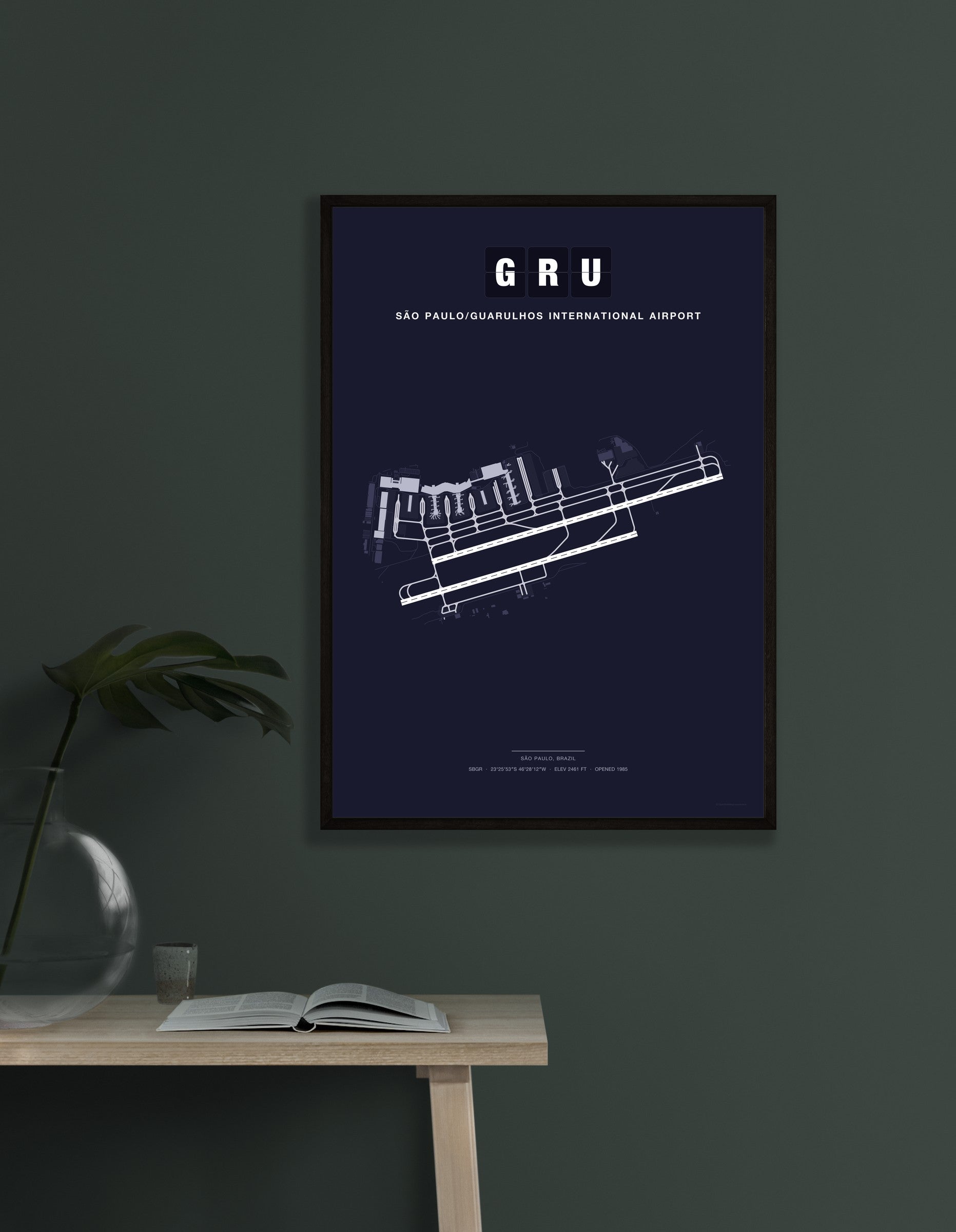 GRU São Paulo/Guarulhos International Airport map - Dark style