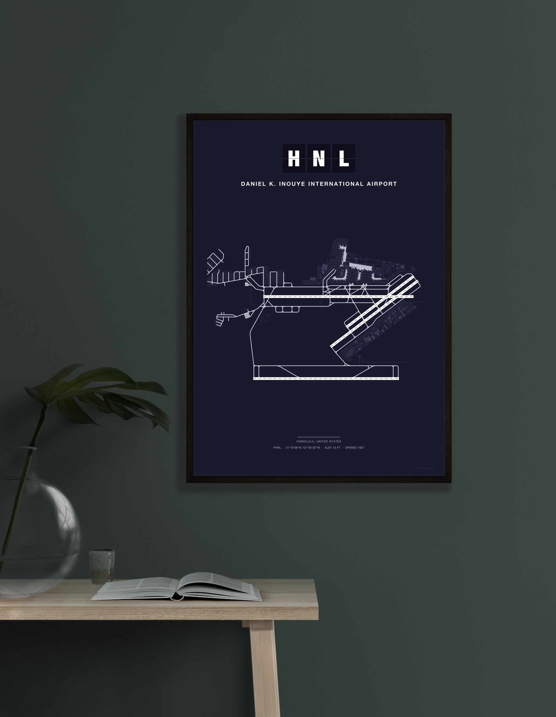 HNL Daniel K. Inouye International Airport map - Dark style