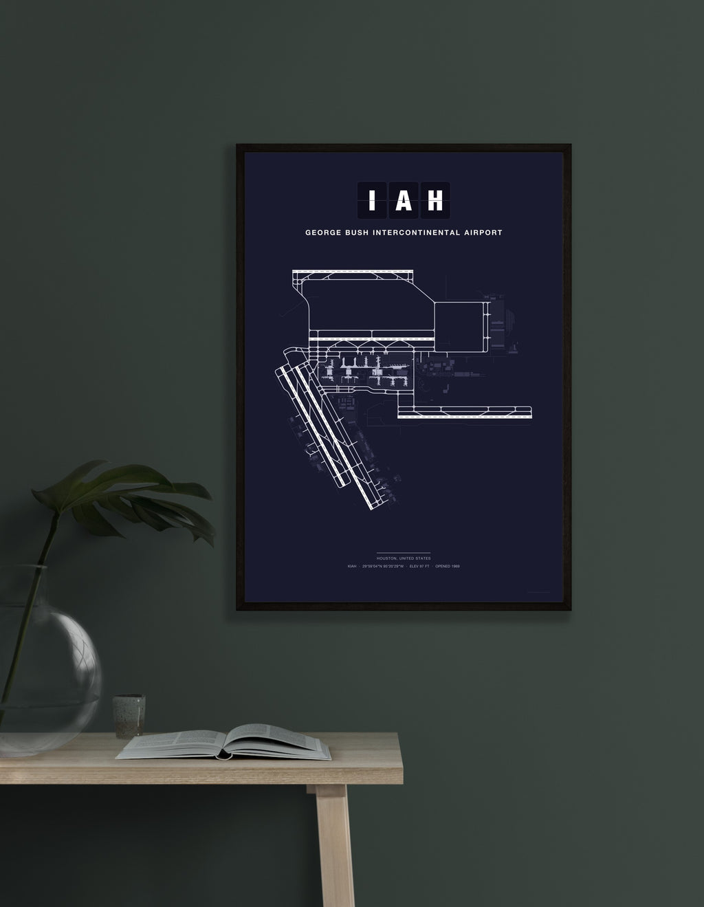 IAH George Bush Intercontinental Airport map - Dark style