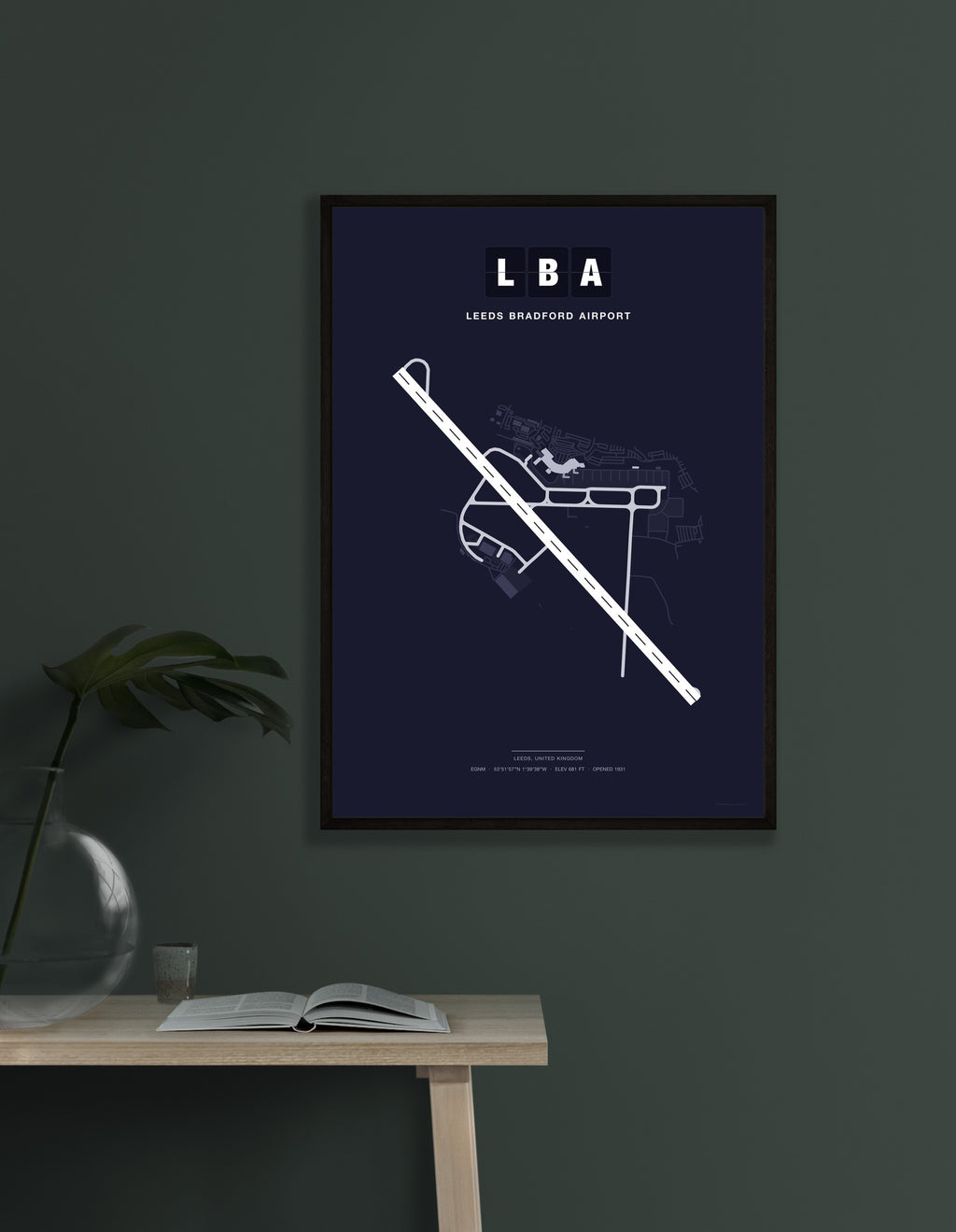 LBA Leeds Bradford Airport map - Dark style