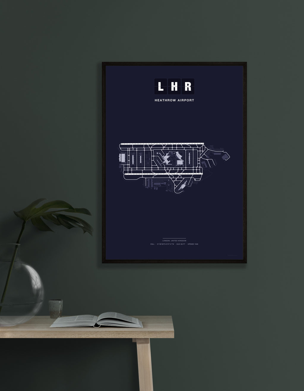LHR Heathrow Airport map - Dark style