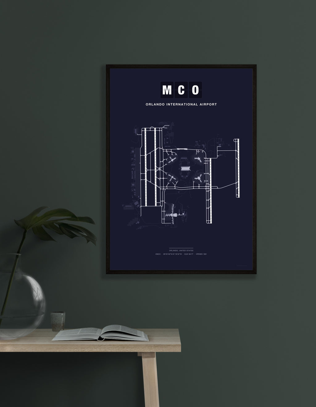 MCO Orlando International Airport map - Dark style