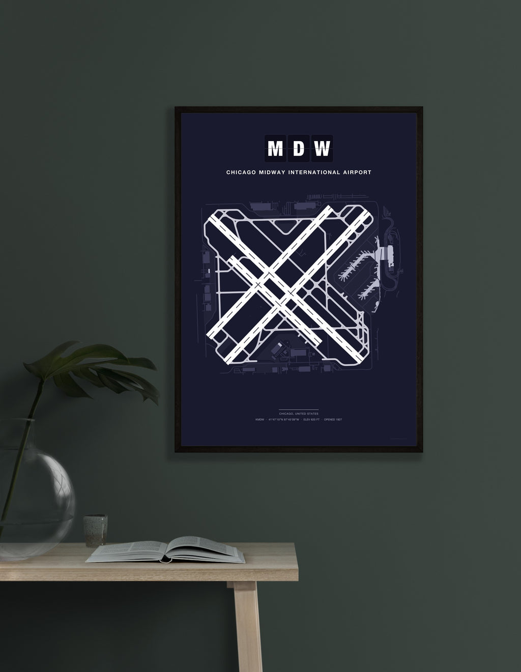 MDW Chicago Midway International Airport map - Dark style