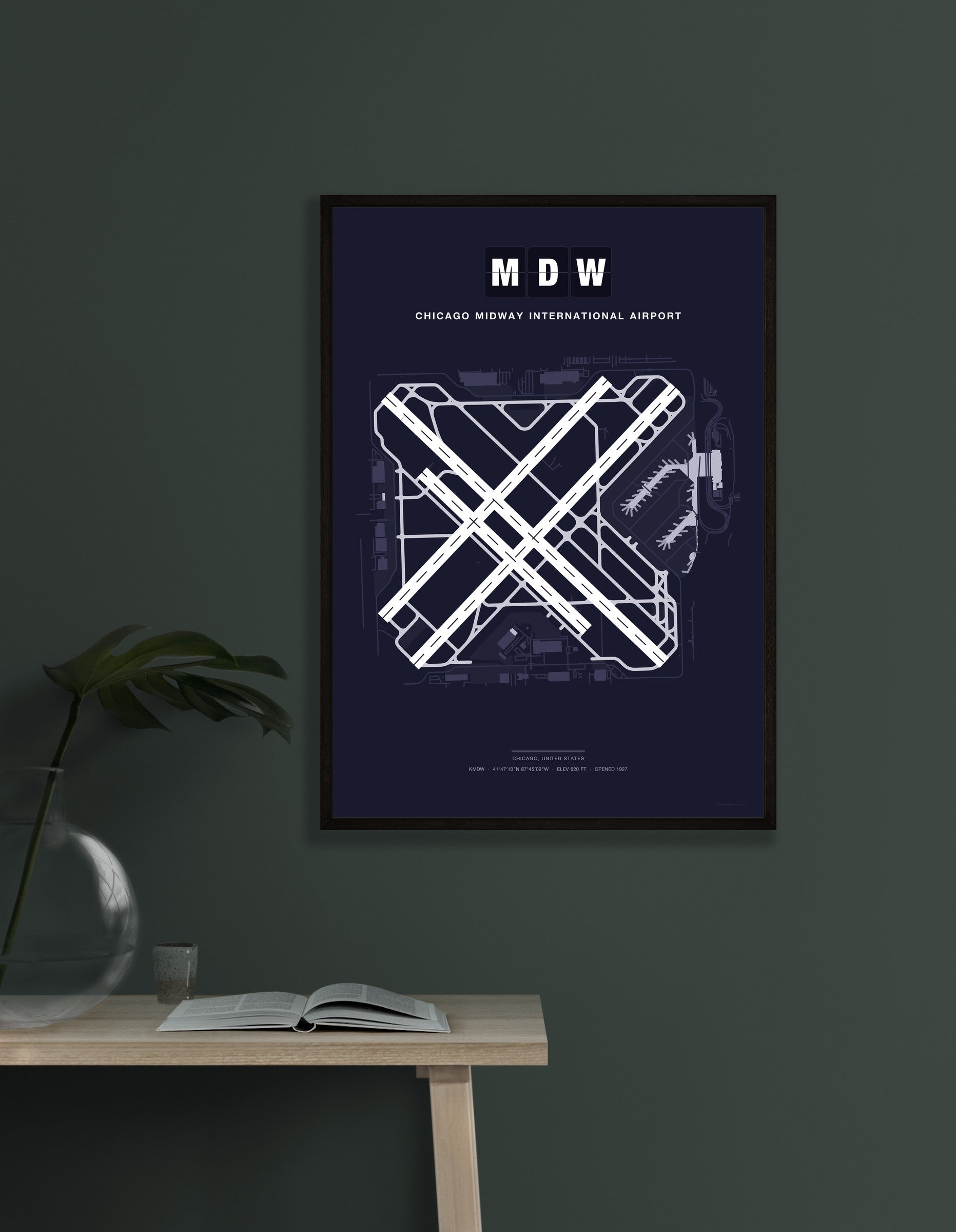 MDW Chicago Midway International Airport map - Dark style
