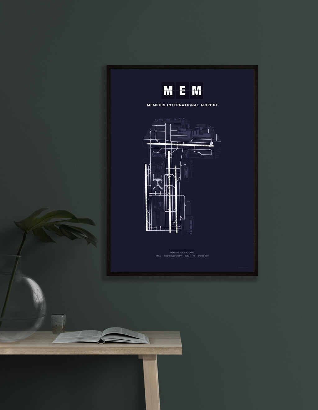 MEM Memphis International Airport map - Dark style