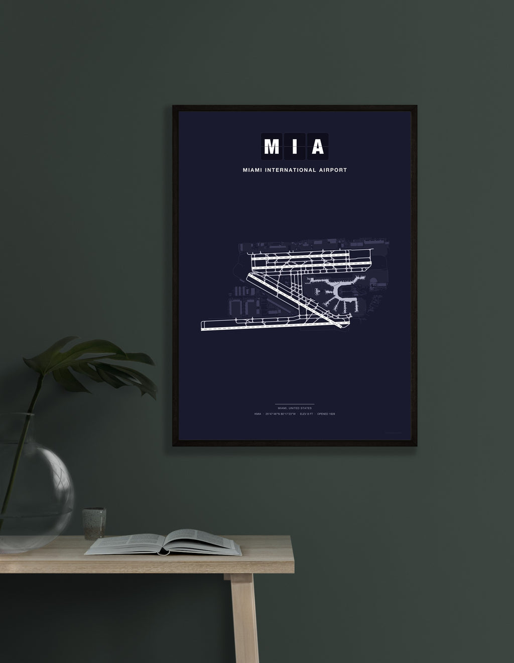 MIA Miami International Airport map - Dark style