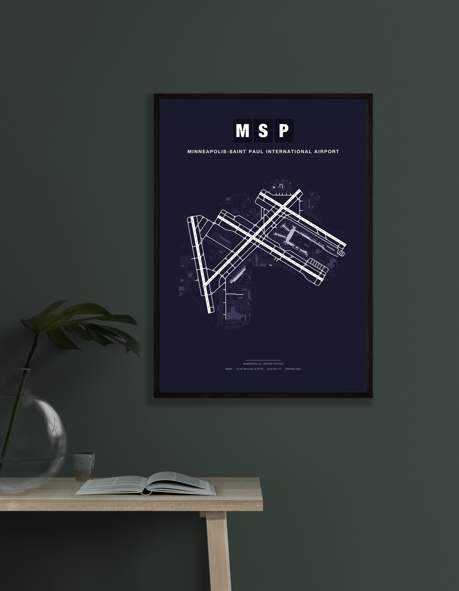 MSP Minneapolis-Saint Paul International Airport map - Dark style