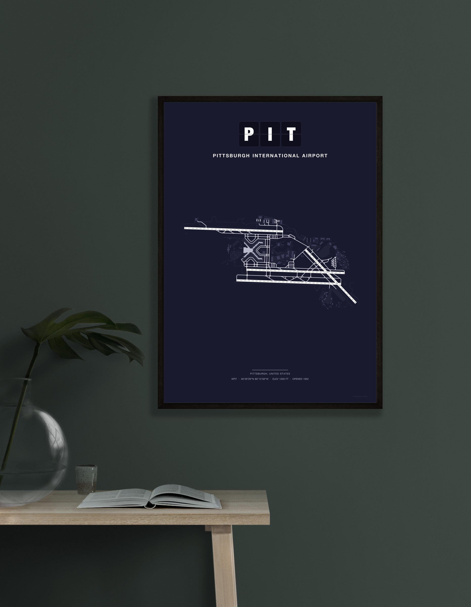 PIT Pittsburgh International Airport map - Dark style