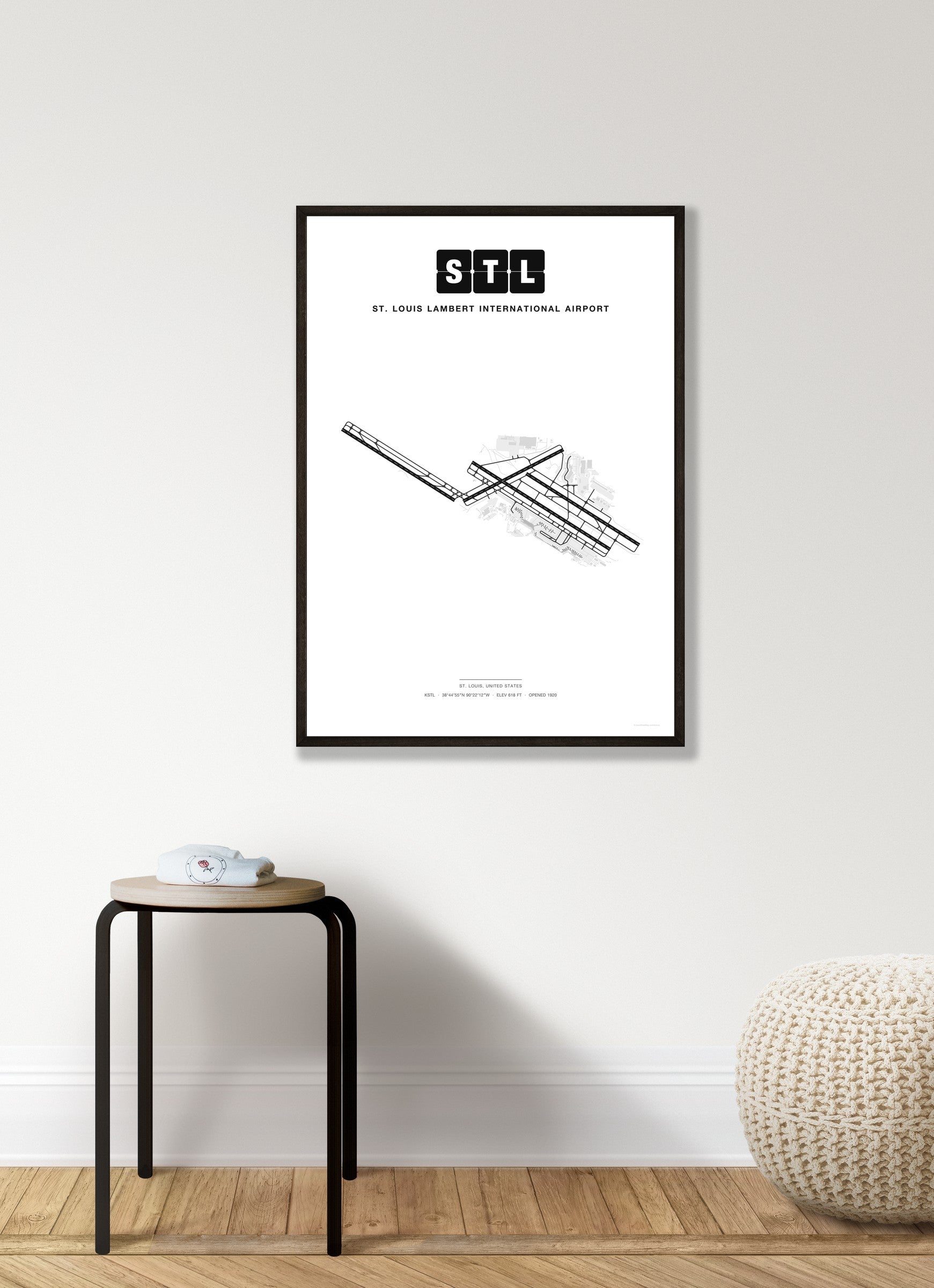 STL St. Louis Lambert International Airport map - Classic style