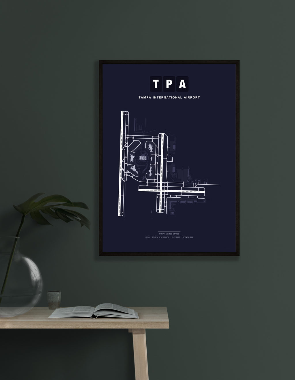 TPA Tampa International Airport map - Dark style