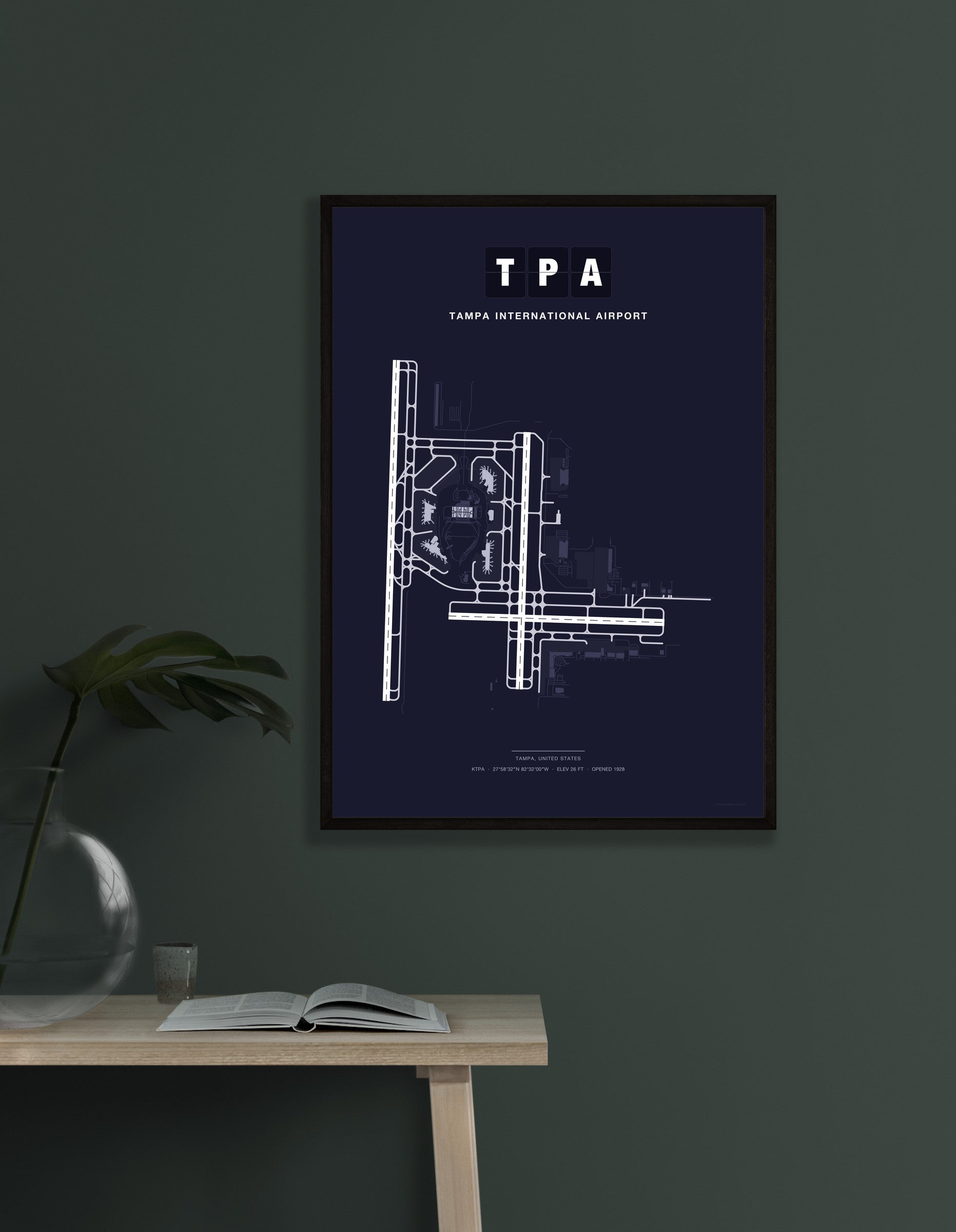 TPA Tampa International Airport map - Dark style