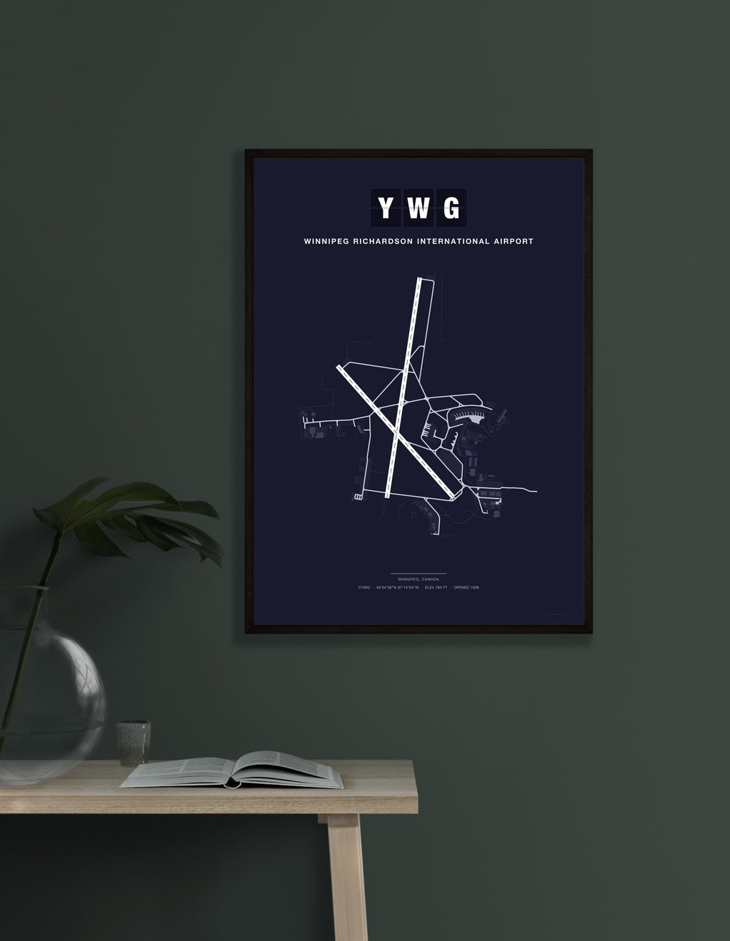 YWG Winnipeg Richardson International Airport map - Dark style