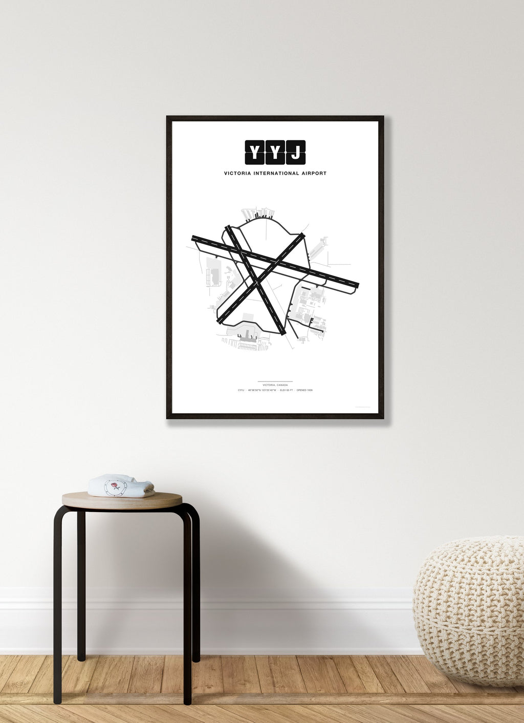 YYJ Victoria International Airport map - Classic style